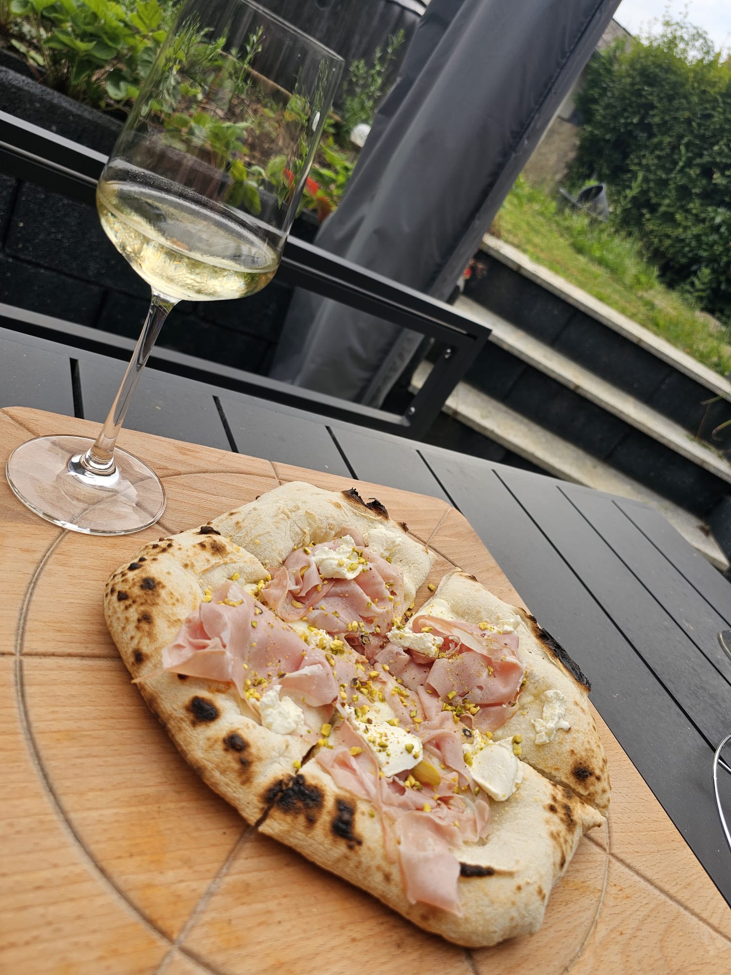 Pinsa mit Prosciutto